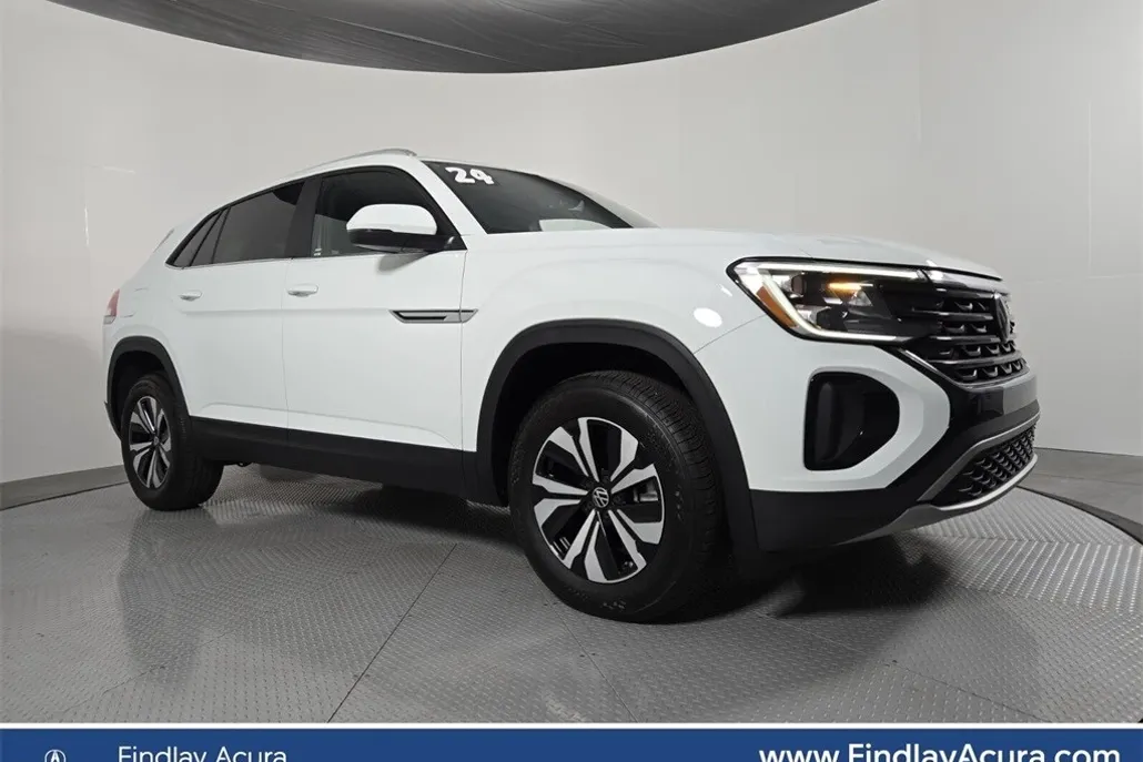 2024 Volkswagen Atlas Cross Sport SE photo 1