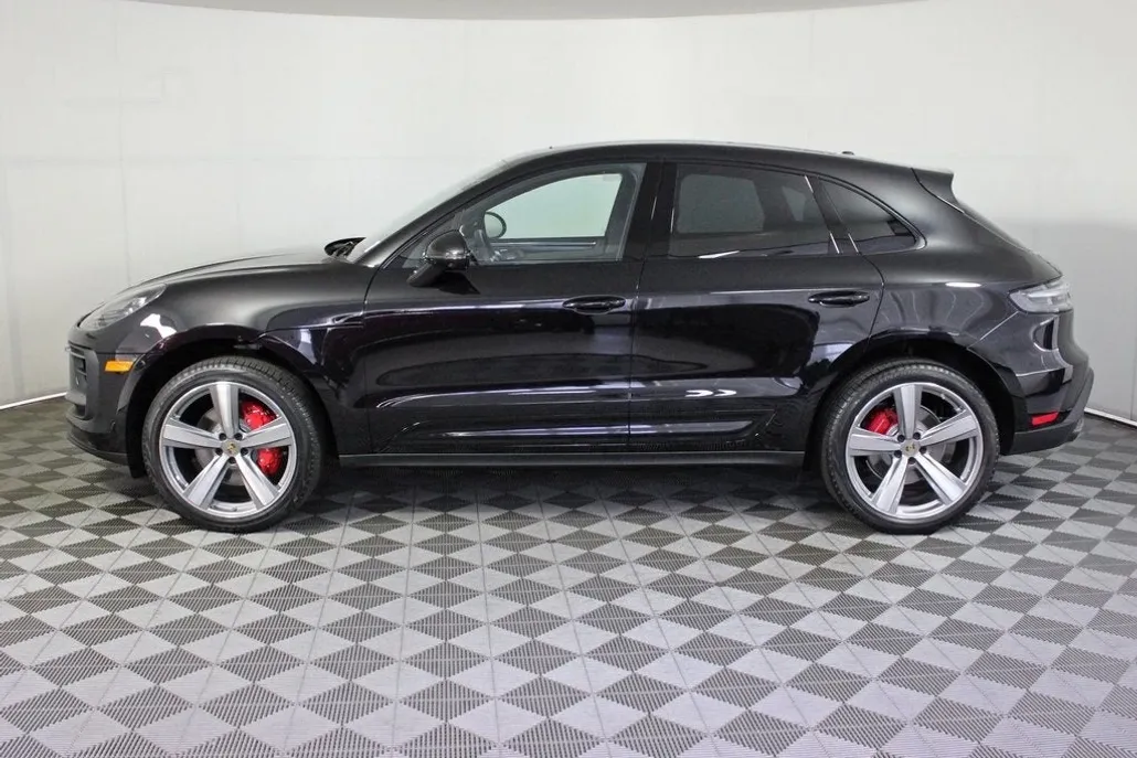 2026 Porsche Macan S photo 1