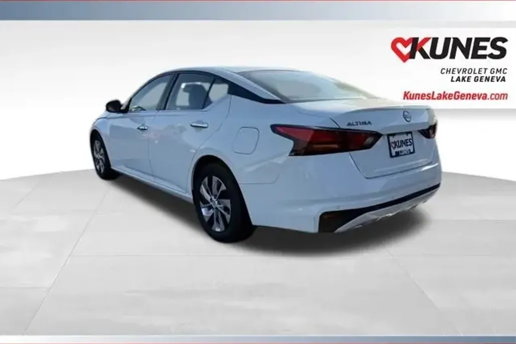 2023 Nissan Altima 2.5 S photo 1