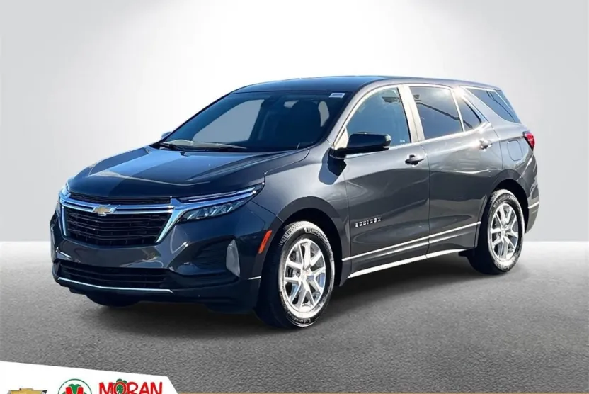 2023 Chevrolet Equinox LT photo 1