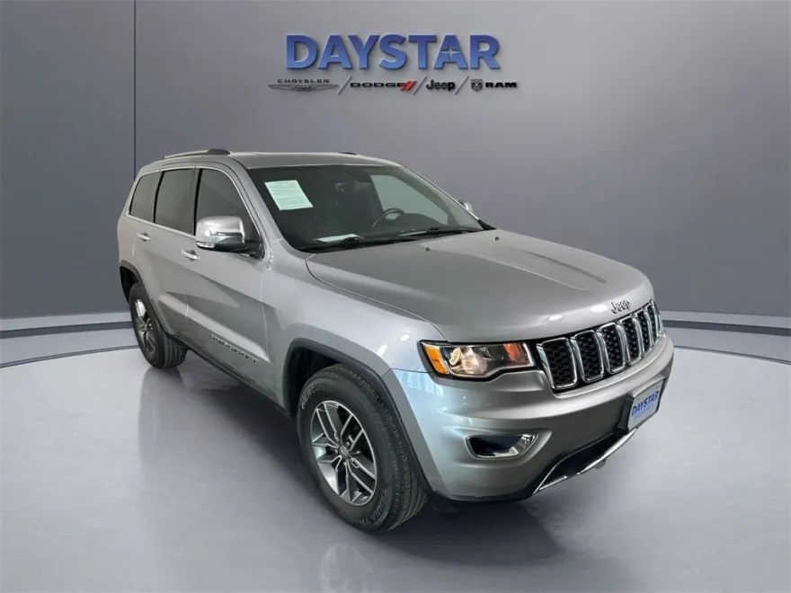2017 Jeep Grand Cherokee Limited photo 1
