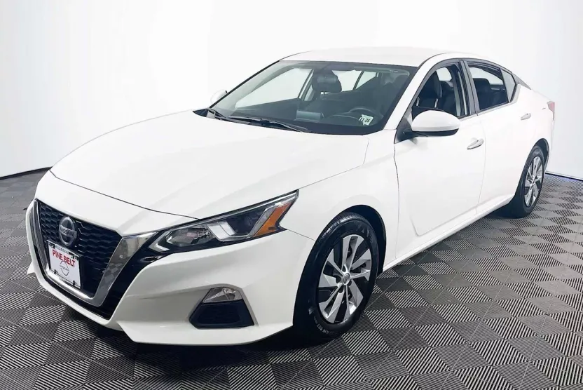 2020 Nissan Altima 2.5 S photo 1