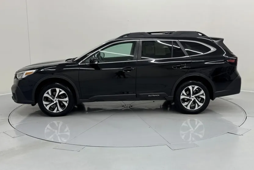 2020 Subaru Outback Limited photo 1
