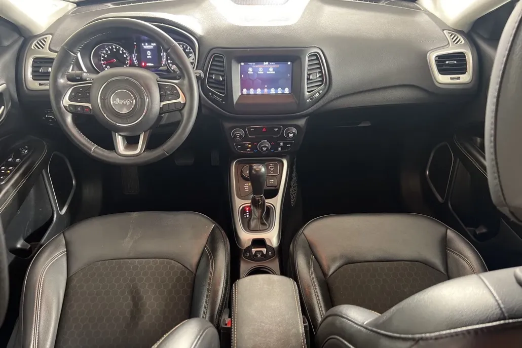 2020 Jeep Compass Latitude photo 1