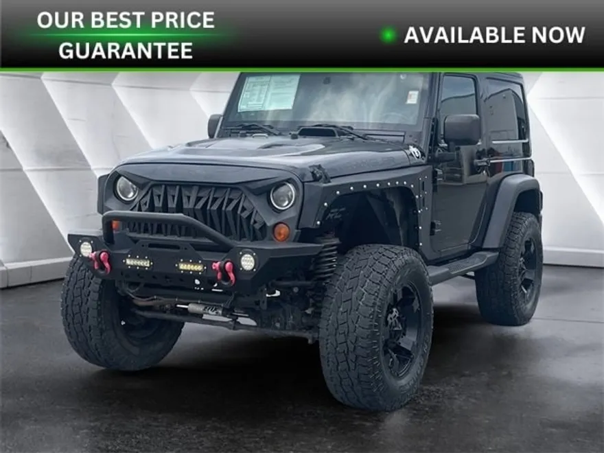 2012 Jeep Wrangler Sahara photo 1