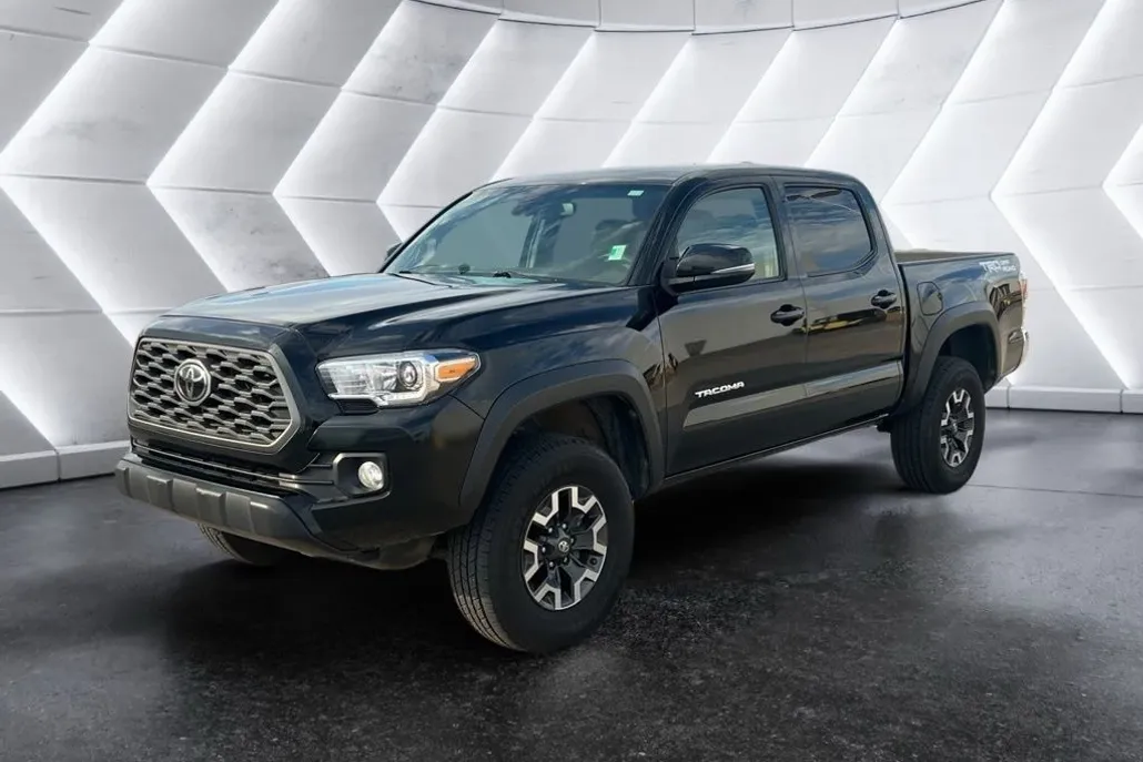 2023 Toyota Tacoma TRD Off-Road photo 1