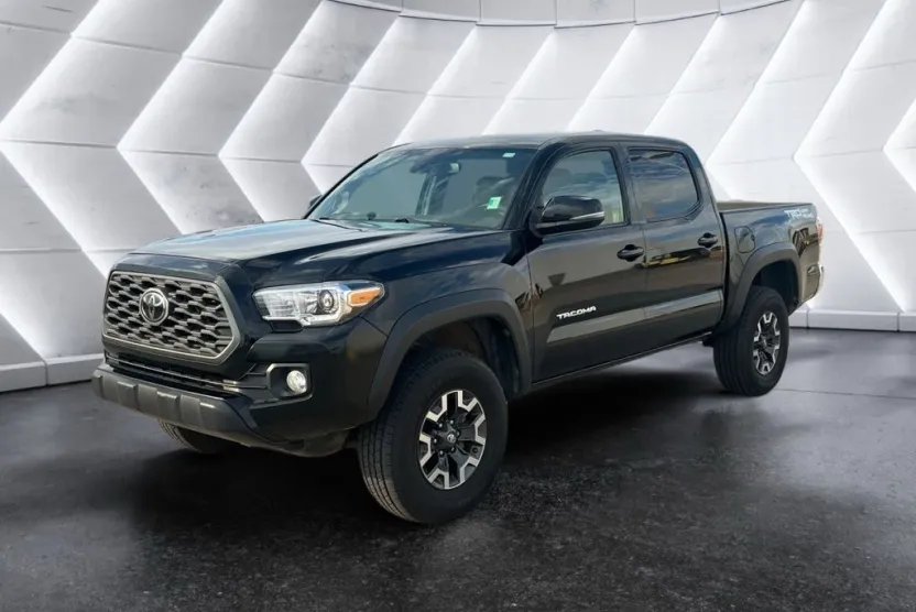 2023 Toyota Tacoma TRD Off-Road photo 1