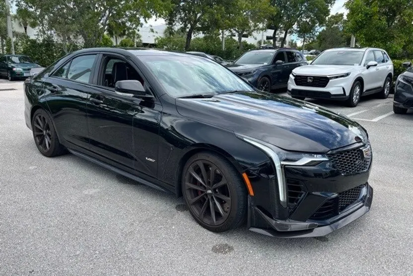 2022 Cadillac CT4 photo 1