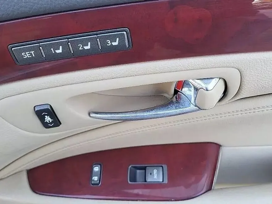 2009 Lexus LS 460 photo 1