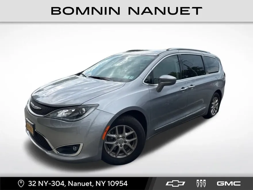 2020 Chrysler Pacifica Touring L photo 1