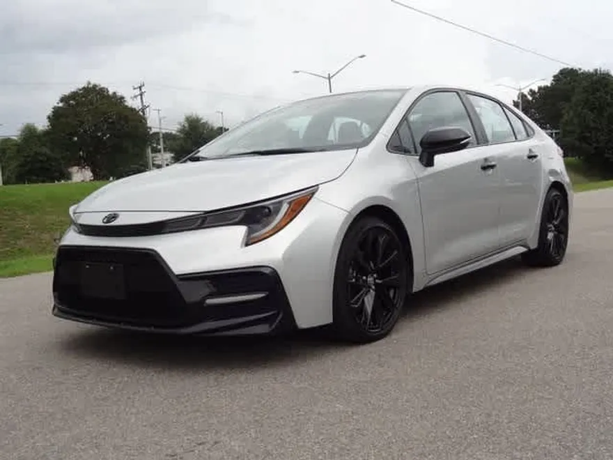 2022 Toyota Corolla SE photo 1