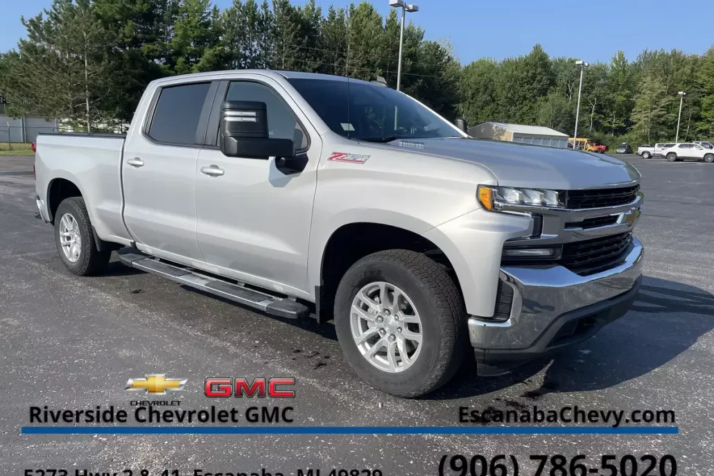 2021 Chevrolet Silverado 1500 LT photo 1