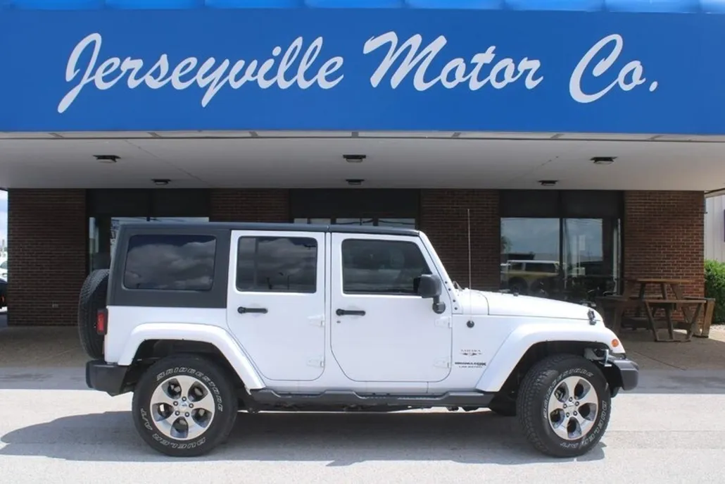 2018 Jeep Wrangler Unlimited Sahara photo 1