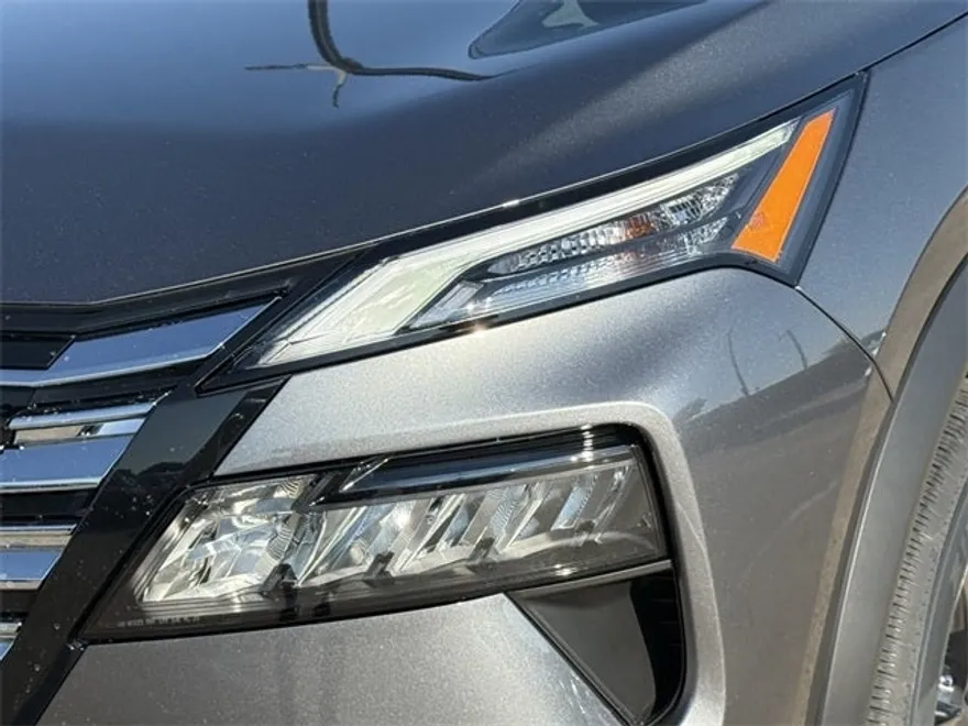 2026 Nissan Rogue SV photo 1