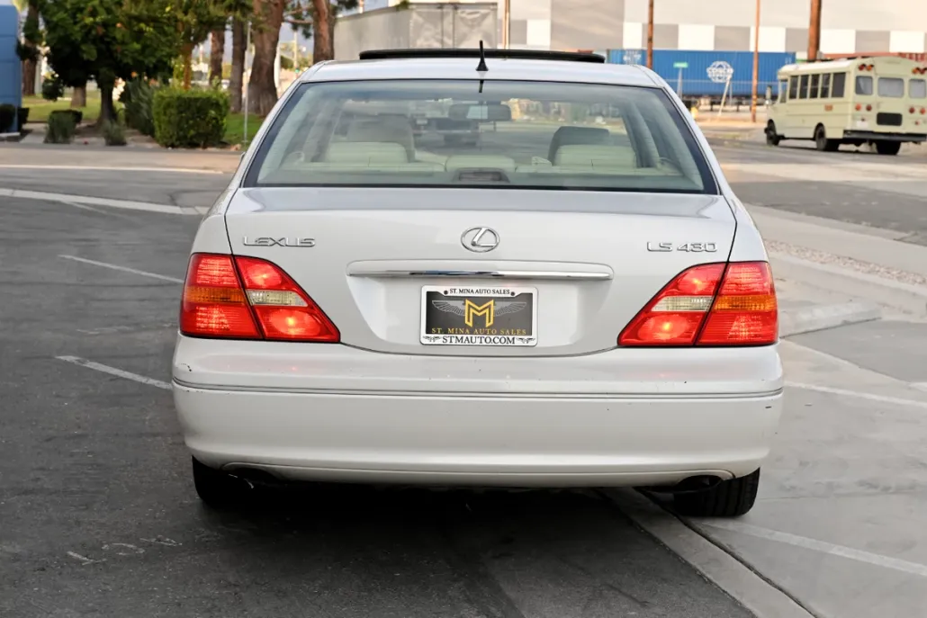 2003 Lexus LS 430 photo 1