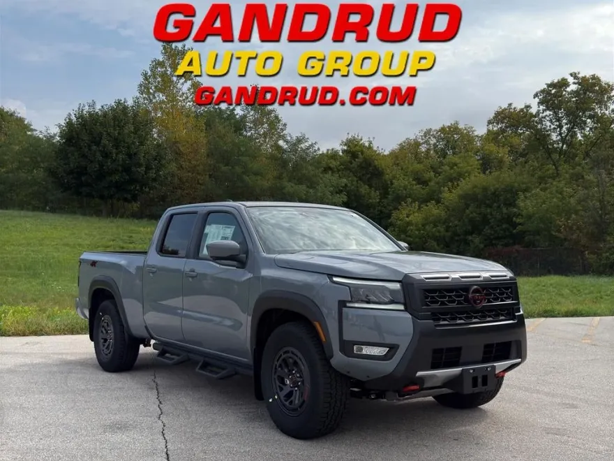 2026 Nissan Frontier Crew Cab PRO-4X photo 1