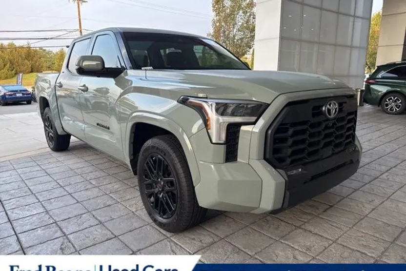 2022 Toyota Tundra SR5 photo 1