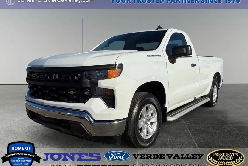 2024 Chevrolet Silverado 1500 photo 1
