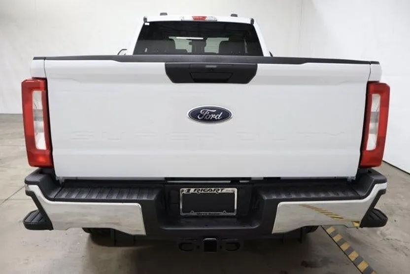 2026 Ford F-350 XLT photo 1
