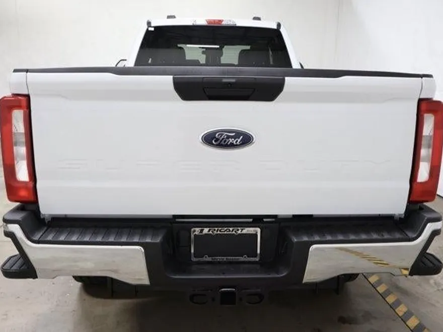 2026 Ford F-350 XLT photo 1