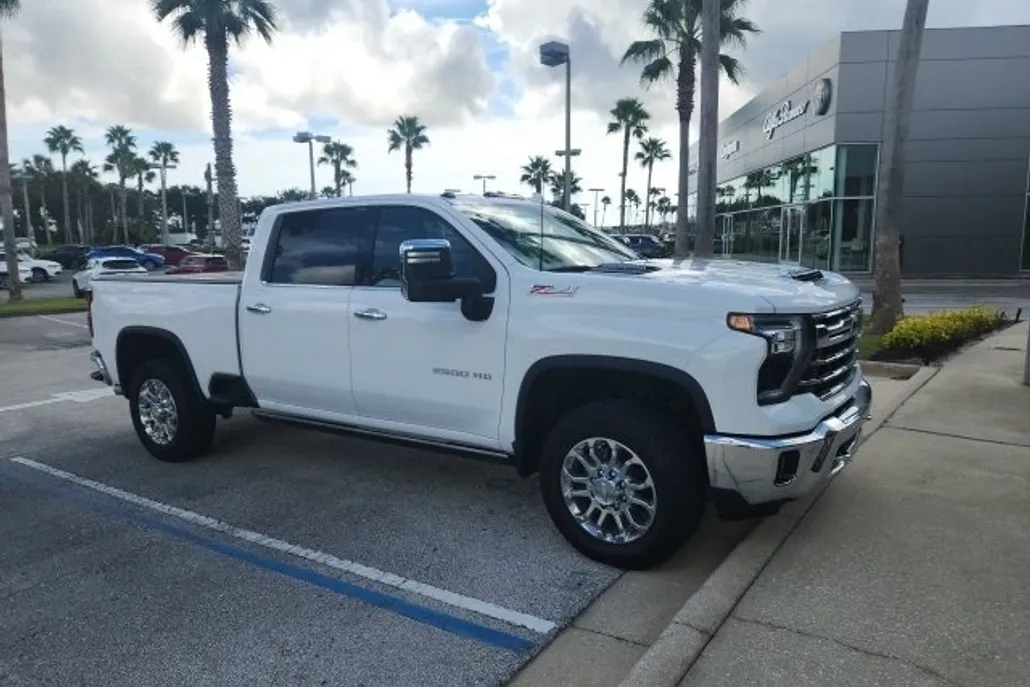 2024 Chevrolet Silverado 2500HD LTZ photo 1