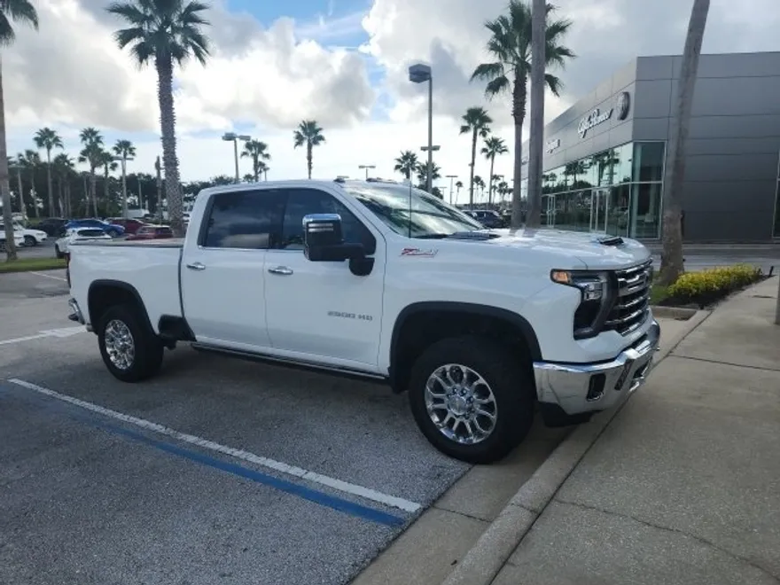 2024 Chevrolet Silverado 2500HD LTZ photo 1