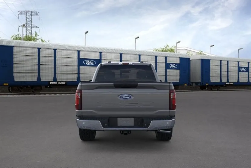 2025 Ford F-150 XL photo 1