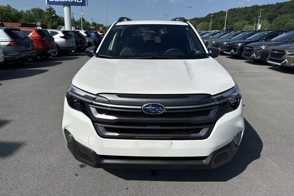 2025 Subaru Forester Limited photo 1
