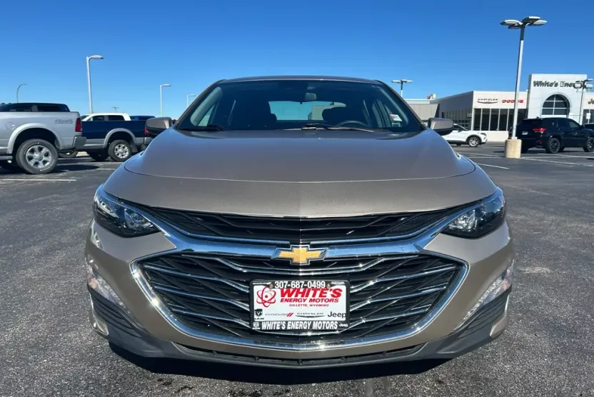 2024 Chevrolet Malibu 1LT photo 1