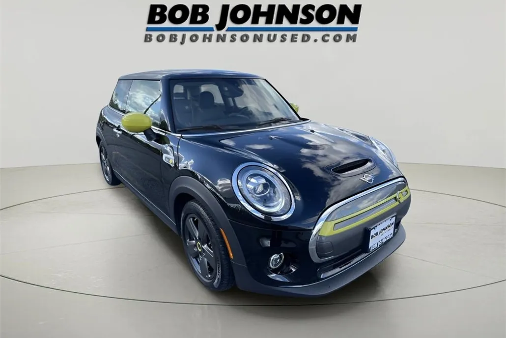 2021 Mini Cooper Hardtop SE photo 1