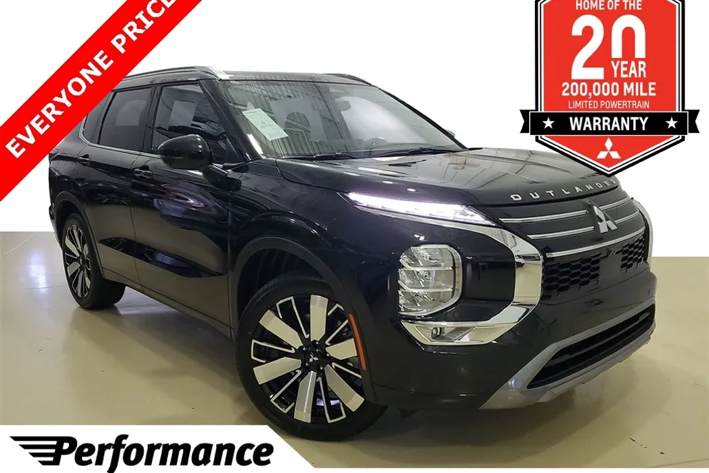 2025 Mitsubishi Outlander SEL photo 1