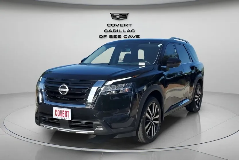2023 Nissan Pathfinder Platinum photo 1