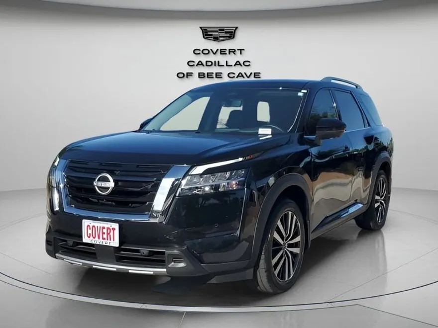 2023 Nissan Pathfinder Platinum photo 1