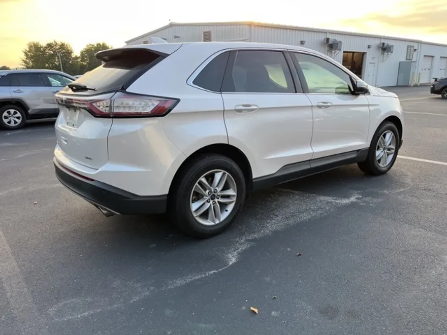 2018 Ford Edge SEL photo 1