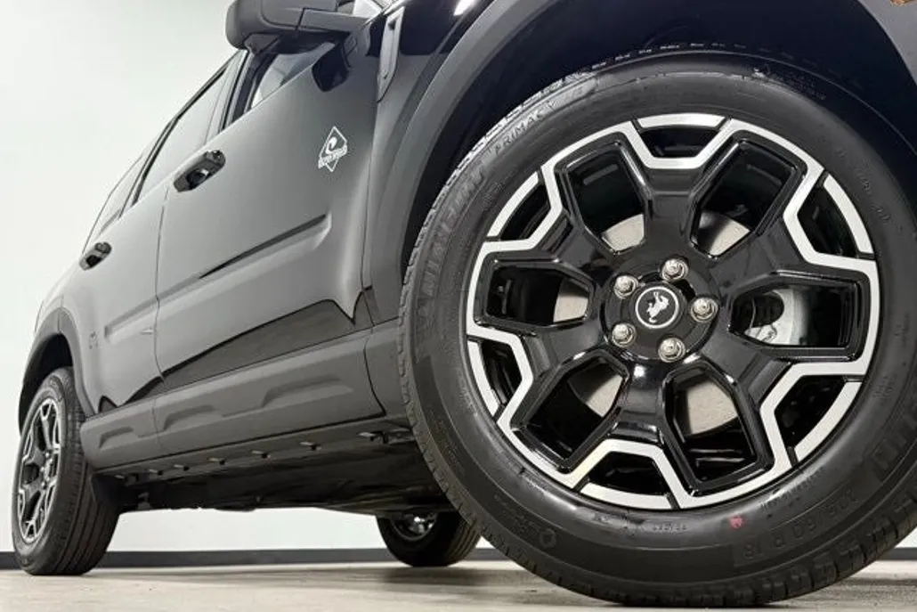 2025 Ford Bronco Sport Outer Banks photo 1