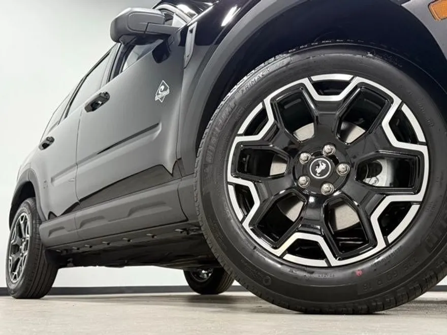 2025 Ford Bronco Sport Outer Banks photo 1