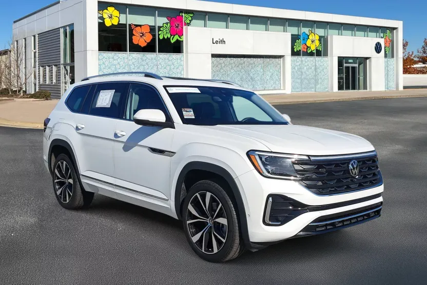 2025 Volkswagen Atlas SEL Premium R-Line photo 1