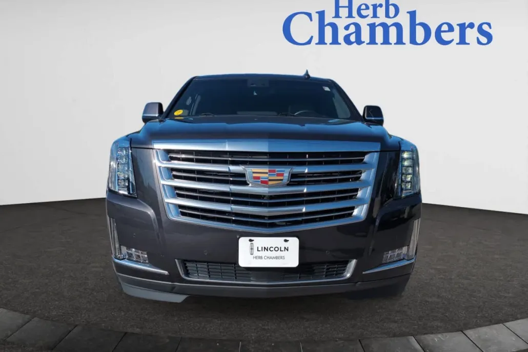 2017 Cadillac Escalade Platinum photo 1
