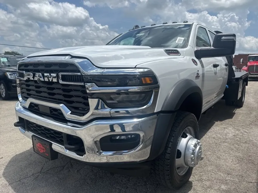 2025 Ram 5500 Tradesman photo 1