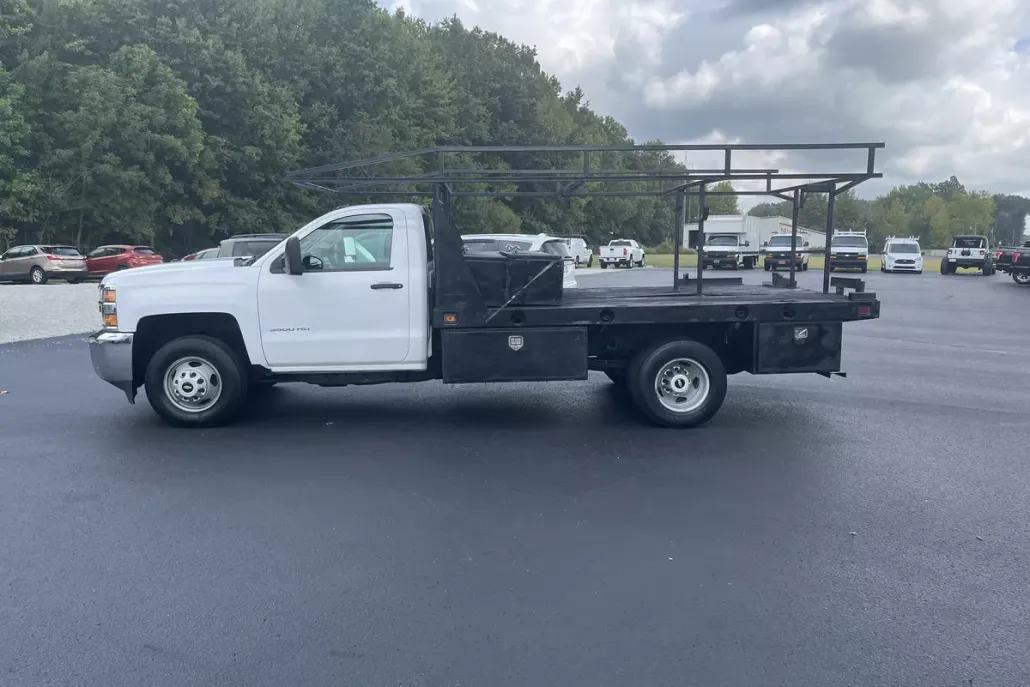 2017 Chevrolet Silverado Work Truck LS Base photo 1