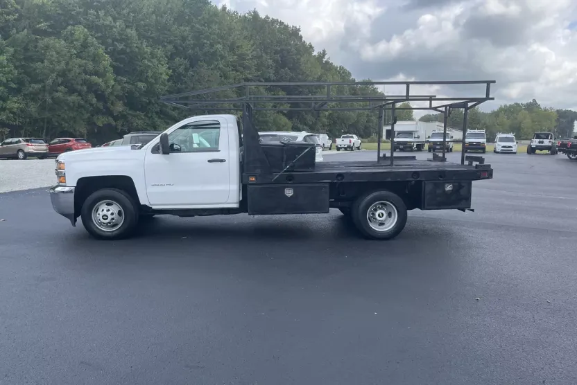 2017 Chevrolet Silverado Work Truck LS Base photo 1