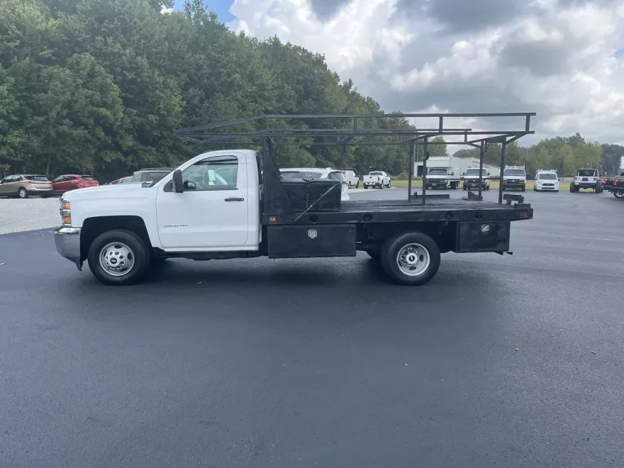 2017 Chevrolet Silverado Work Truck LS Base photo 1