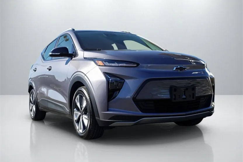 2023 Chevrolet Bolt EUV photo 1