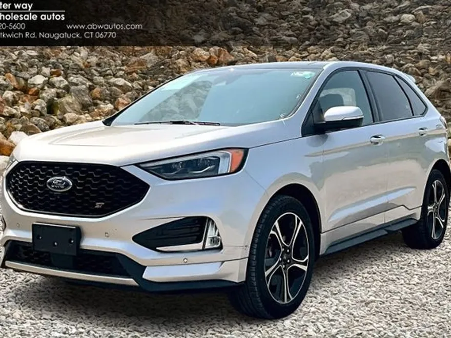 2019 Ford Edge ST photo 1