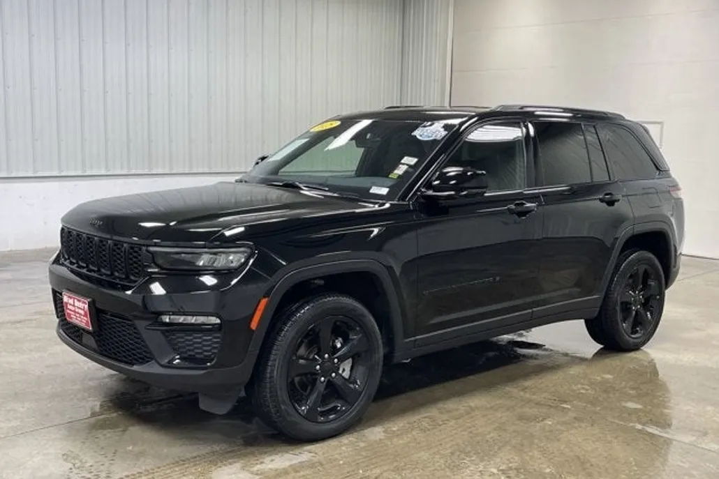 2025 Jeep Grand Cherokee Limited photo 1