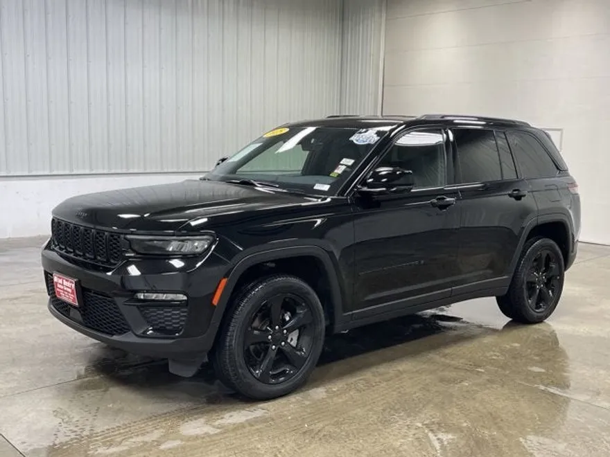 2025 Jeep Grand Cherokee Limited photo 1