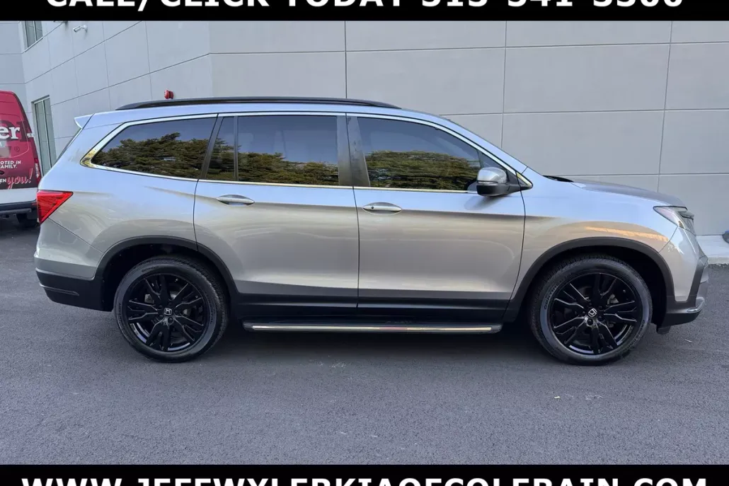 2021 Honda Pilot Special Edition photo 1