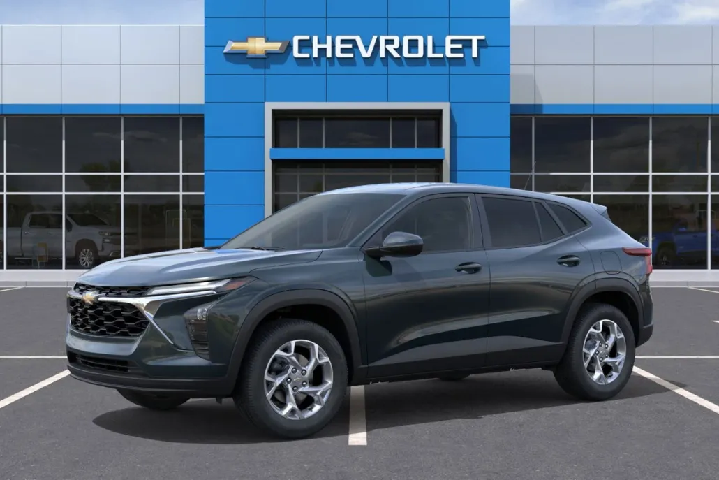 2025 Chevrolet Trax LS photo 1