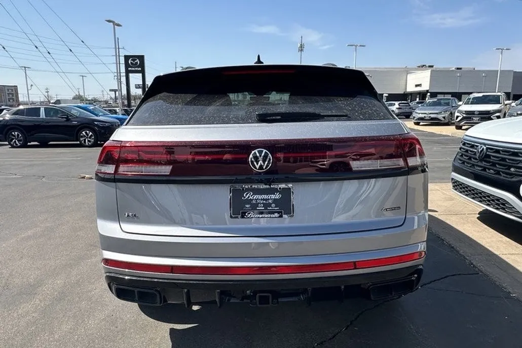 2025 Volkswagen Atlas Cross Sport SEL R-Line photo 1