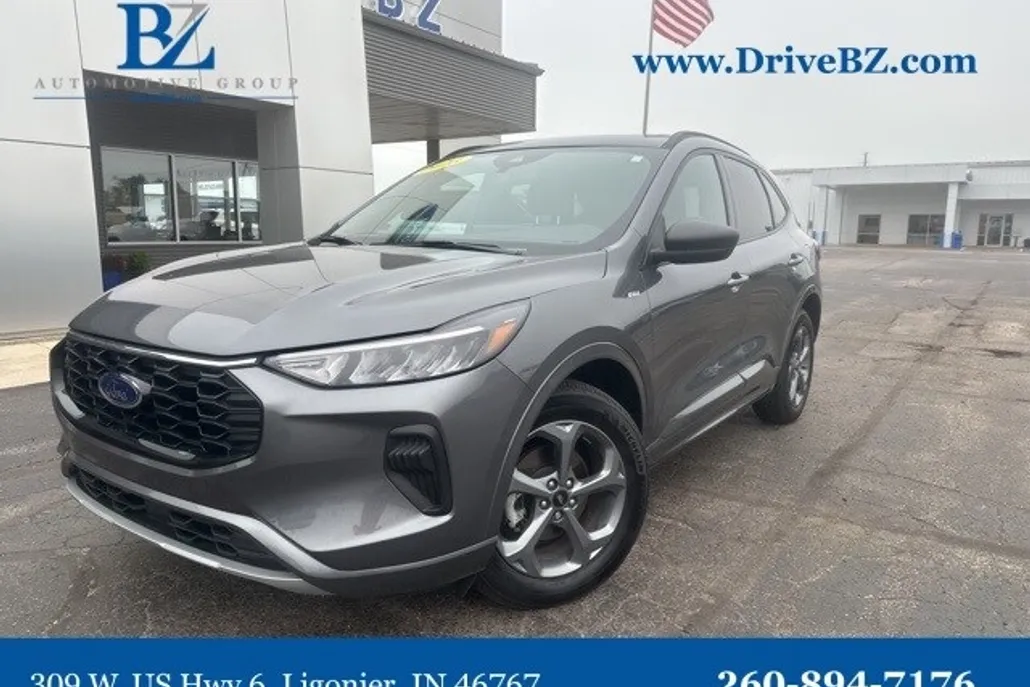 2023 Ford Escape ST-Line photo 1